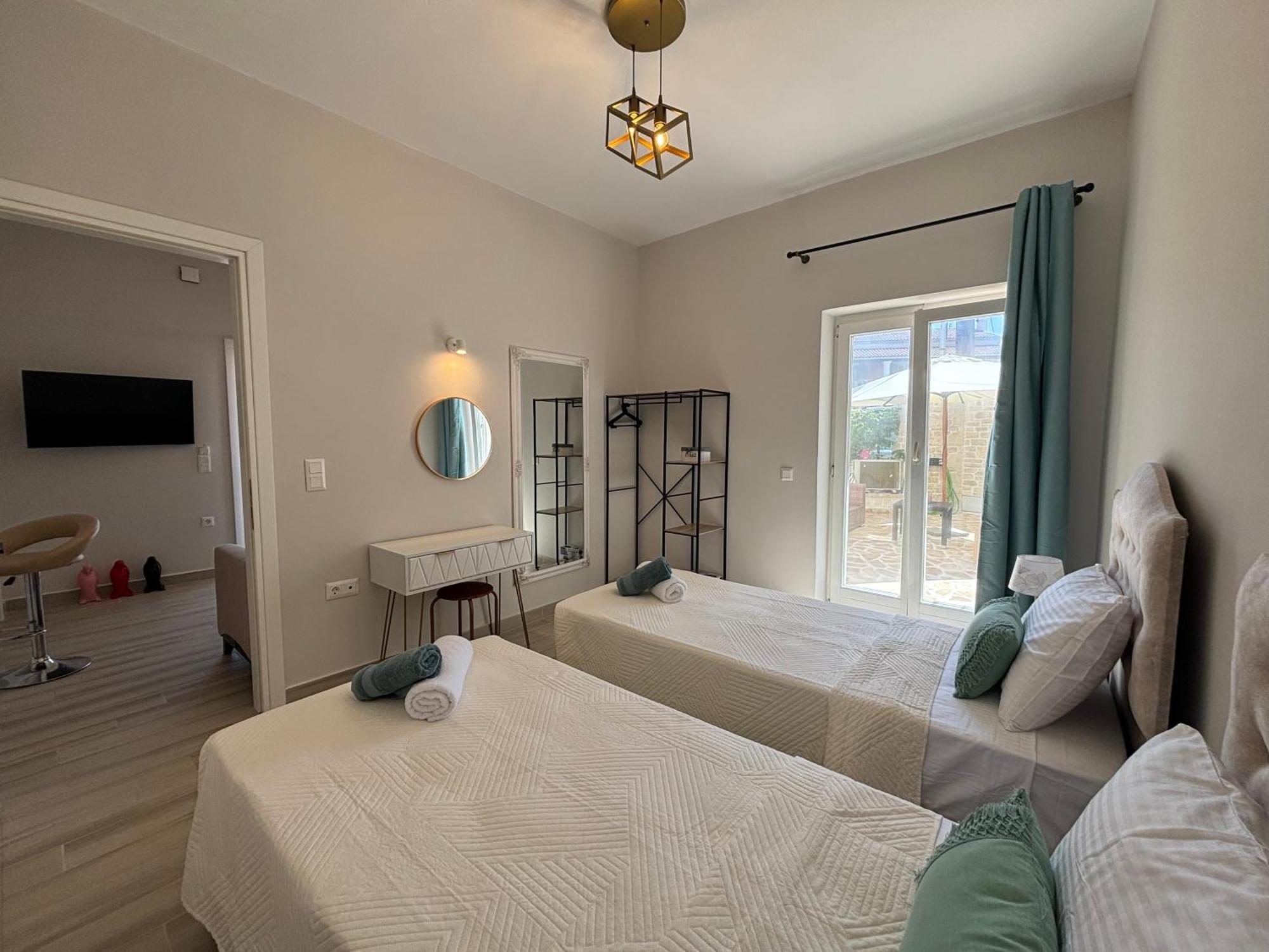Mayflower Apartments Kassiopi Exterior photo